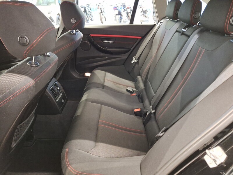 BMW 330 vaihtoauto