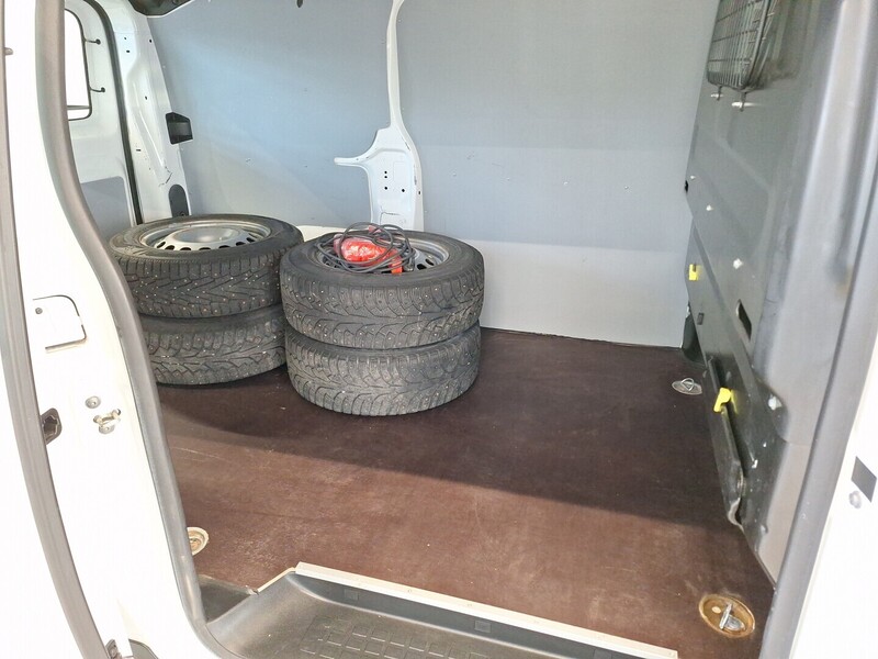 Opel Vivaro vaihtoauto