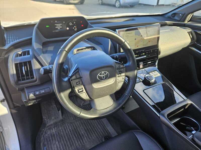 Toyota bZ4X vaihtoauto