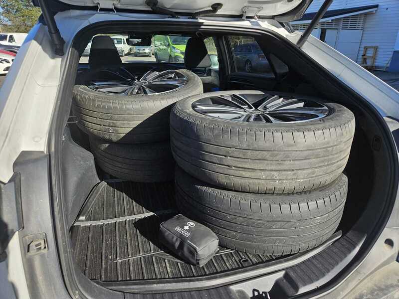 Toyota bZ4X vaihtoauto