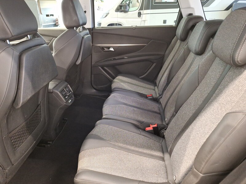 Peugeot 5008 vaihtoauto