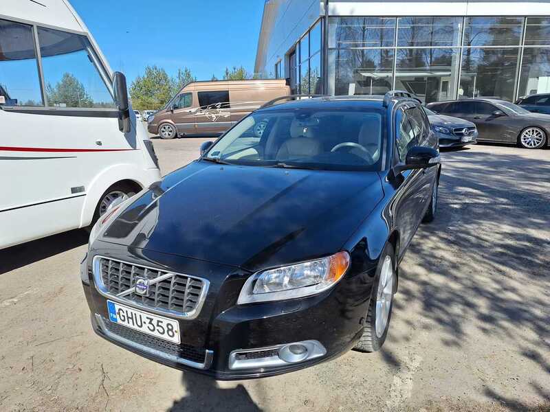 Volvo V70 vaihtoauto
