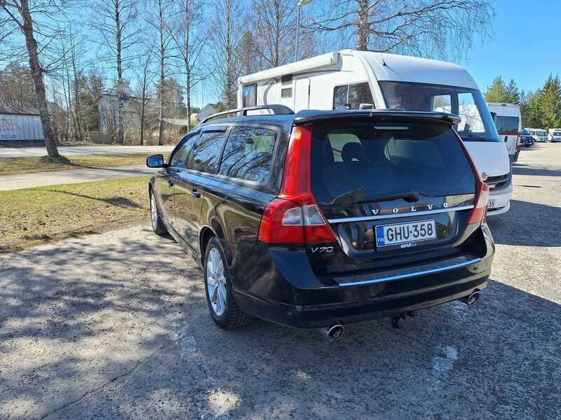 Volvo V70 vaihtoauto
