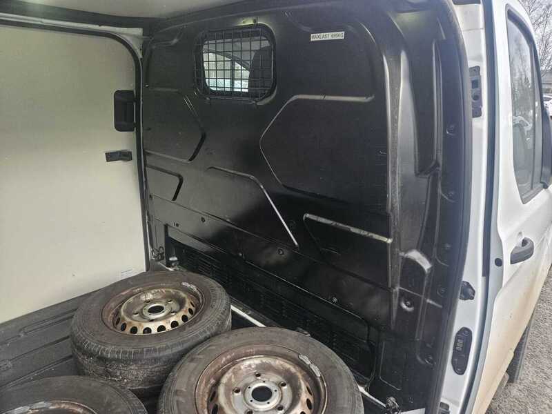 Ford Transit Custom vaihtoauto