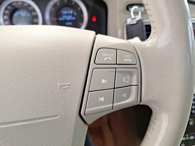 Volvo V70 vaihtoauto