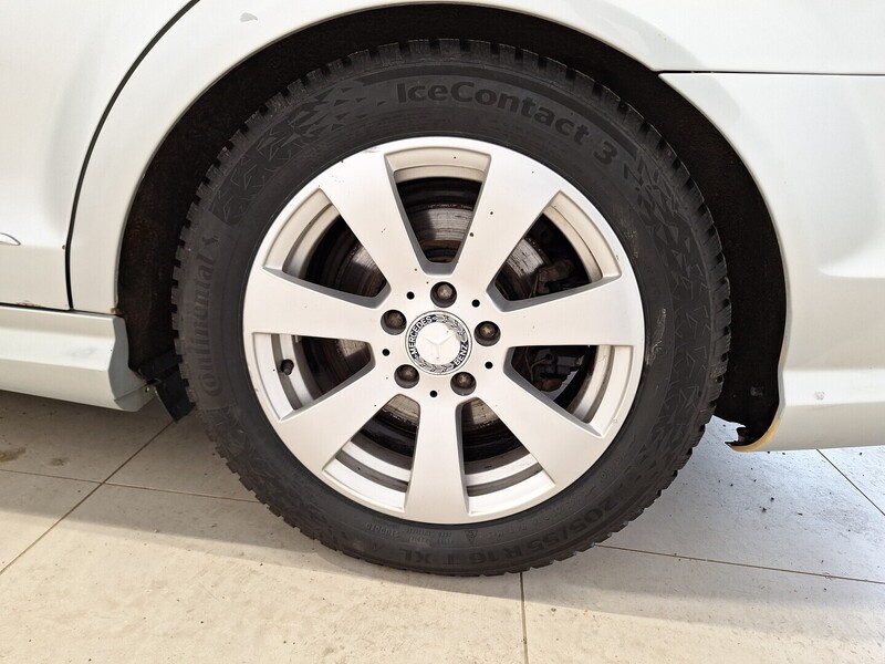 Mercedes-Benz C vaihtoauto