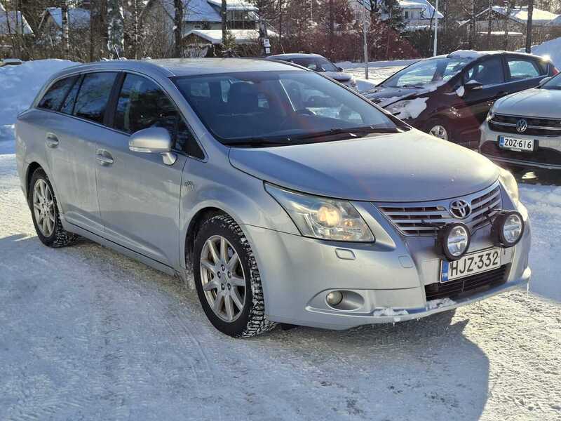Toyota Avensis vaihtoauto