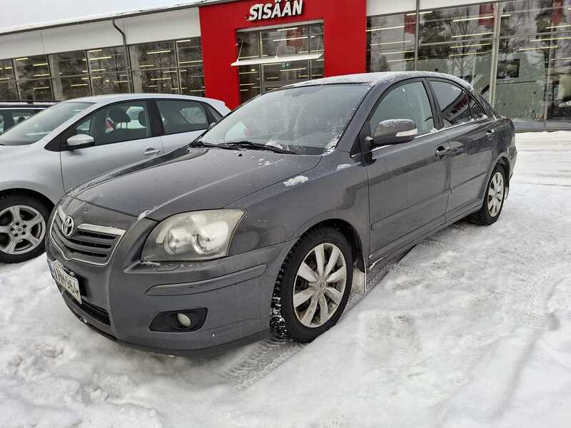 Toyota Avensis vaihtoauto