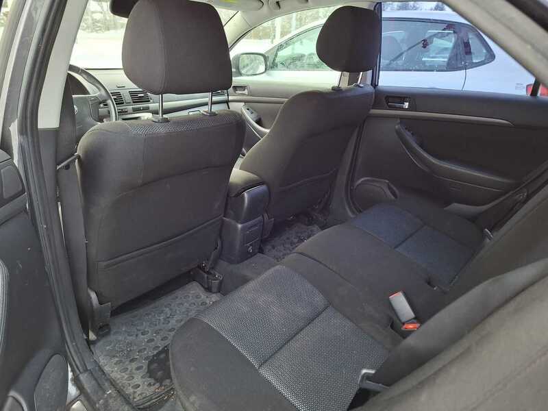 Toyota Avensis vaihtoauto