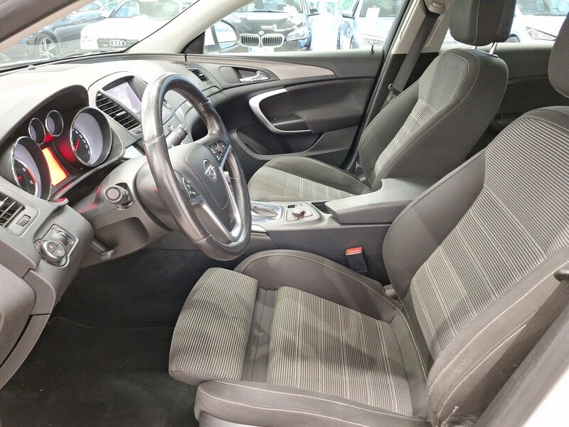 Opel Insignia vaihtoauto