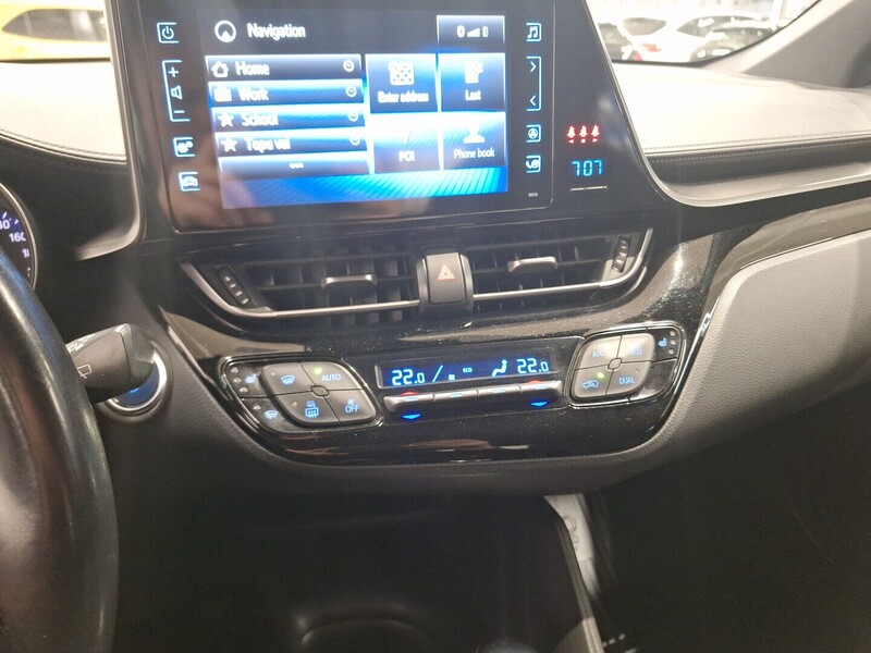 Toyota C-HR vaihtoauto