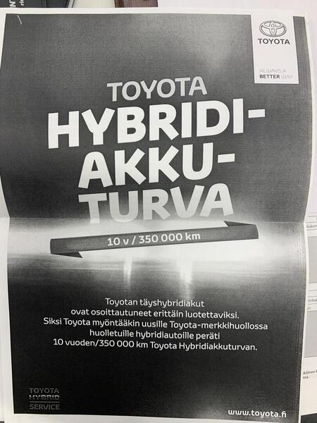 Toyota C-HR vaihtoauto