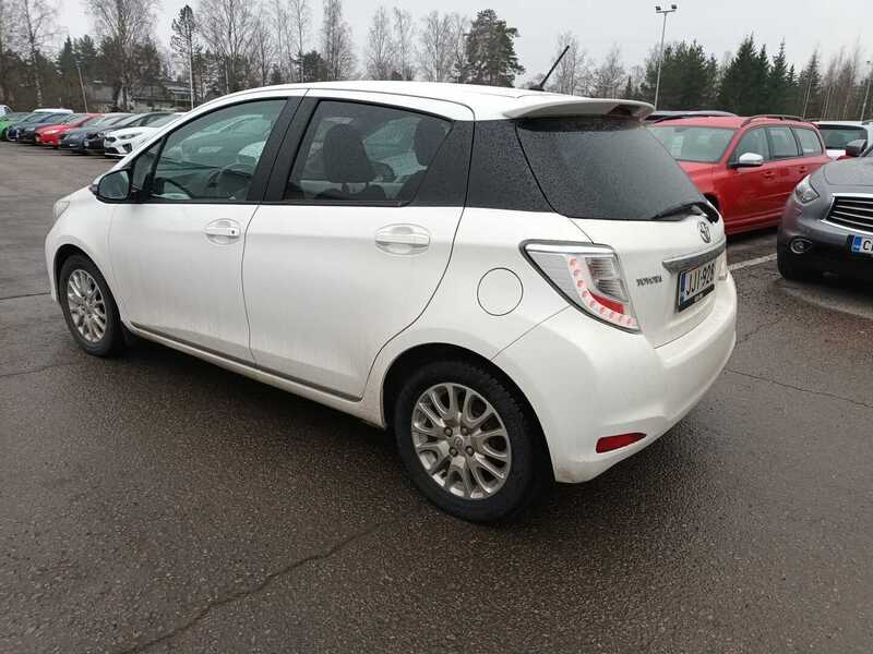 Toyota Yaris vaihtoauto