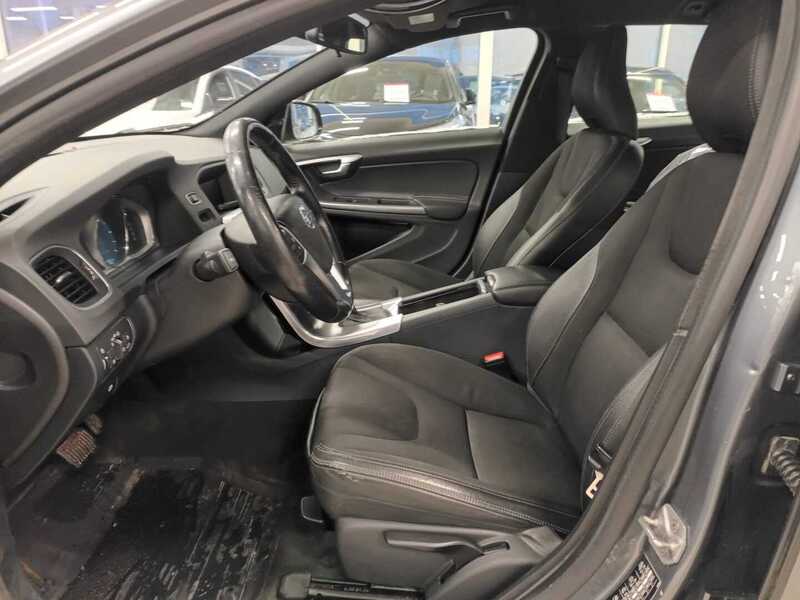 Volvo V60 Cross Country vaihtoauto