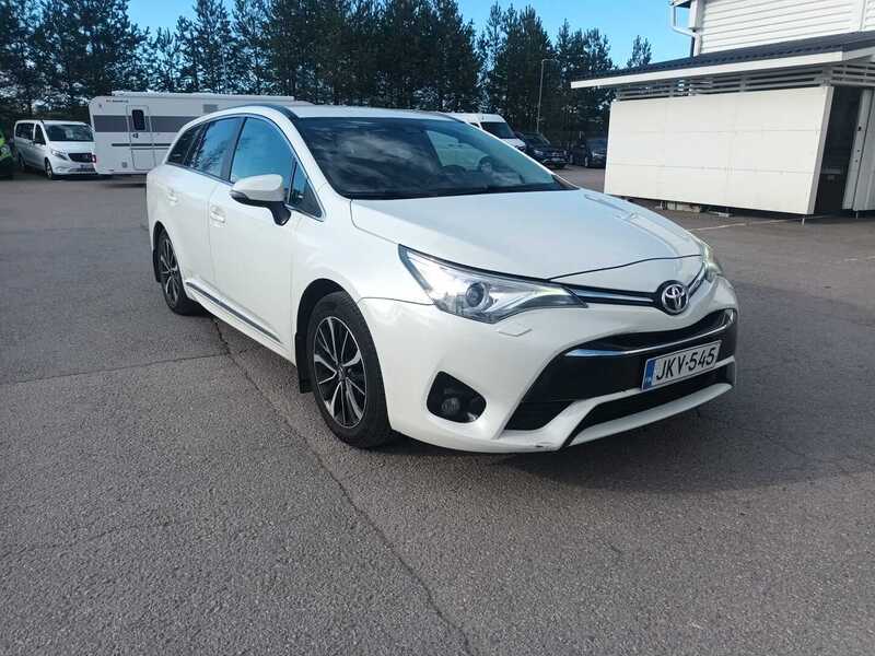 Toyota Avensis vaihtoauto