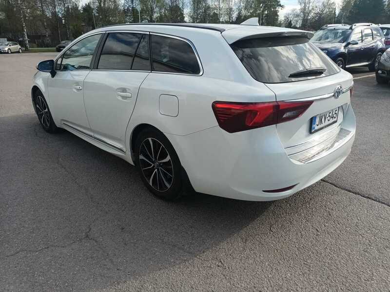 Toyota Avensis vaihtoauto