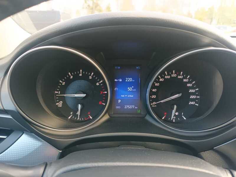 Toyota Avensis vaihtoauto