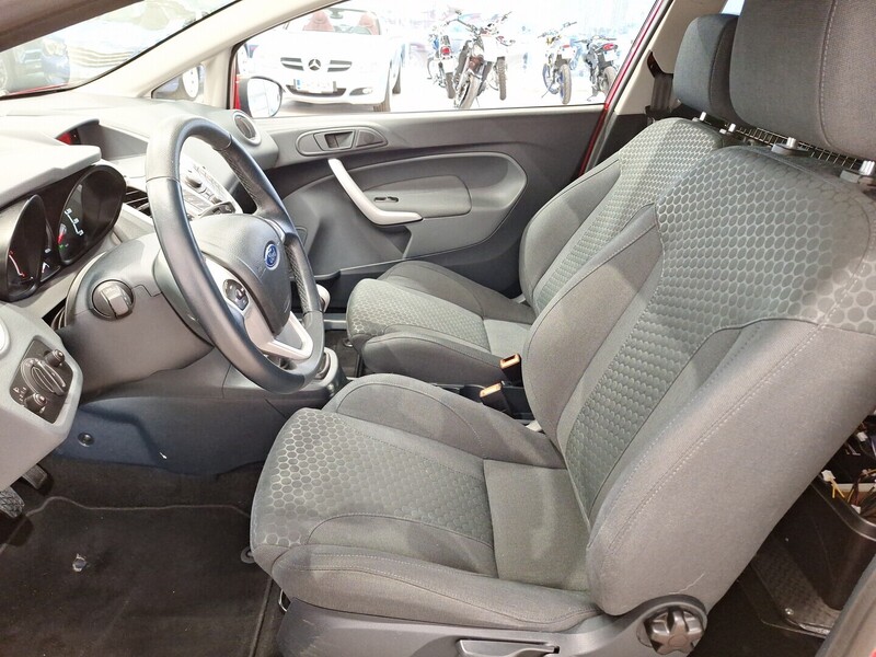 Ford Fiesta vaihtoauto