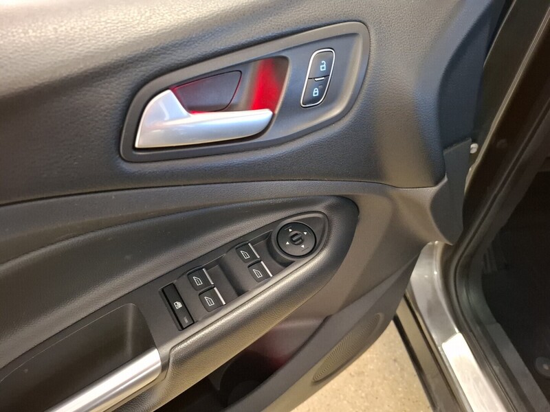 Ford Kuga vaihtoauto