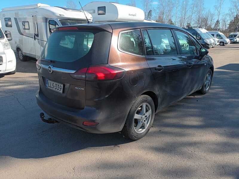 Opel Zafira Tourer vaihtoauto