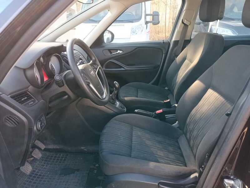 Opel Zafira Tourer vaihtoauto