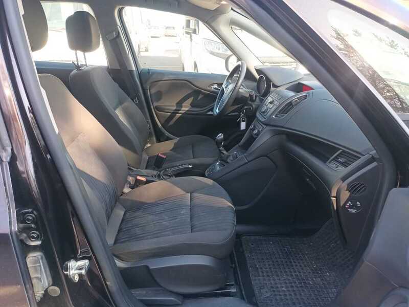 Opel Zafira Tourer vaihtoauto