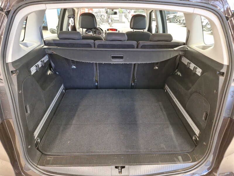 Opel Zafira Tourer vaihtoauto