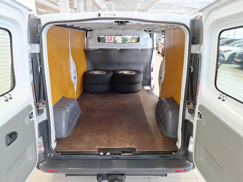 Nissan Primastar vaihtoauto