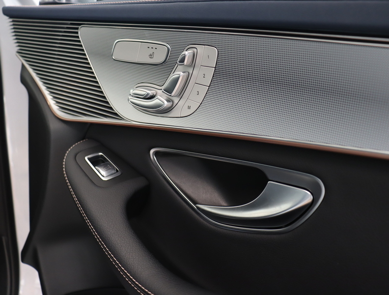 Mercedes-Benz EQC vaihtoauto