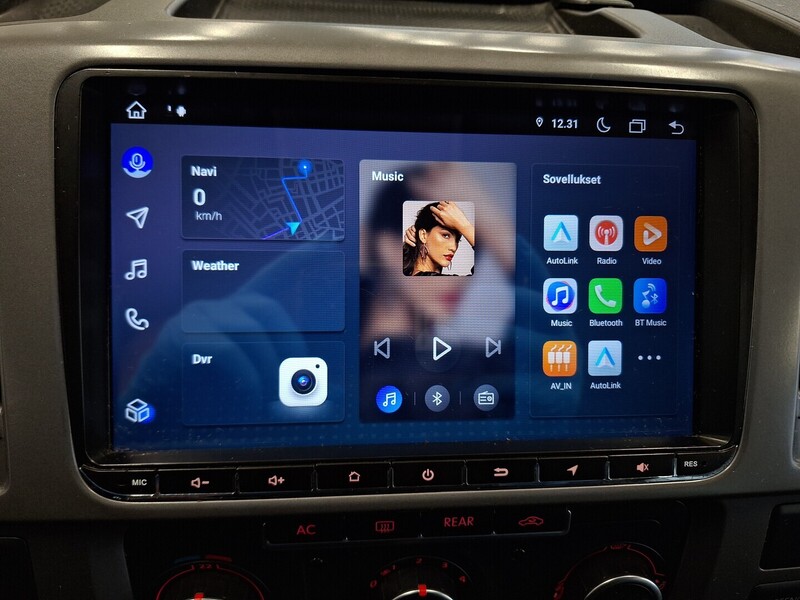 Volkswagen Caravelle vaihtoauto