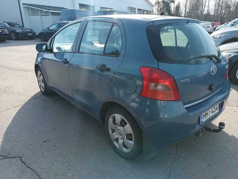 Toyota Yaris vaihtoauto