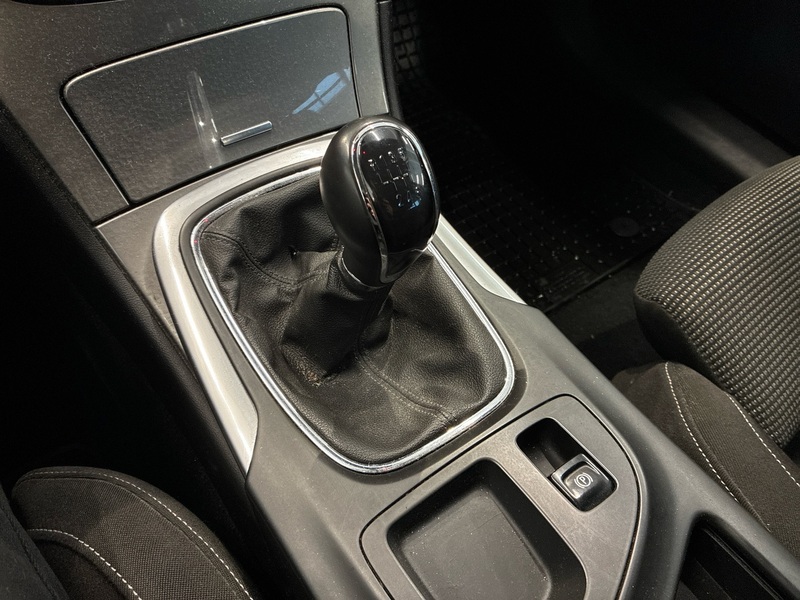 Opel Insignia vaihtoauto