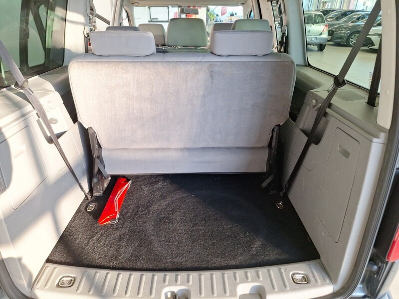 Volkswagen Caddy Maxi vaihtoauto