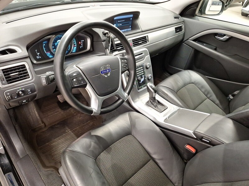 Volvo V70 vaihtoauto