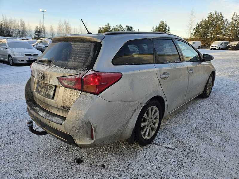 Toyota Auris vaihtoauto