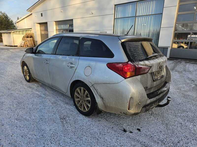 Toyota Auris vaihtoauto