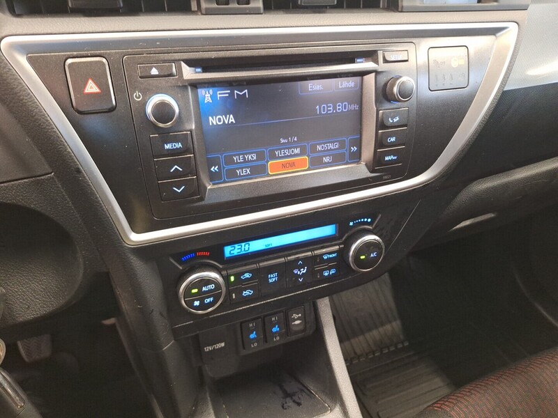 Toyota Auris vaihtoauto