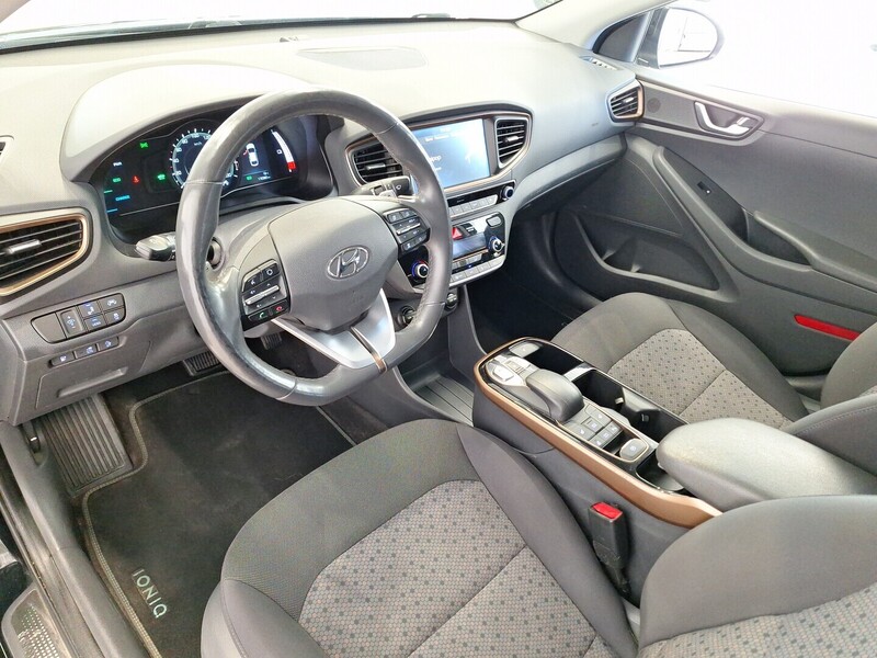 Hyundai IONIQ electric vaihtoauto