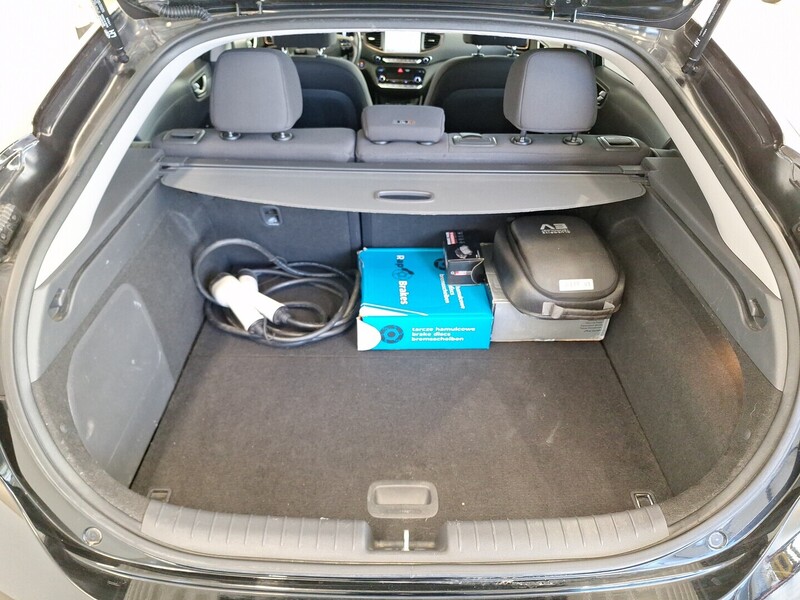Hyundai IONIQ electric vaihtoauto