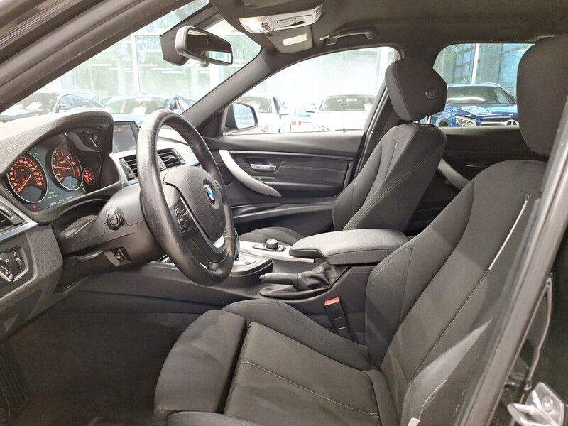BMW 320 vaihtoauto