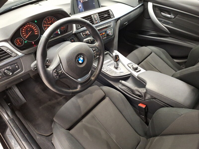 BMW 320 vaihtoauto