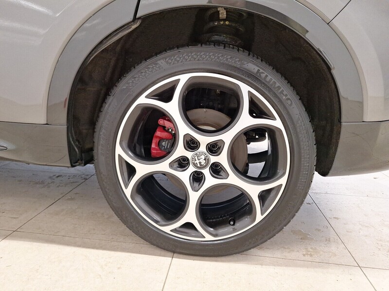 Alfa Romeo Tonale vaihtoauto