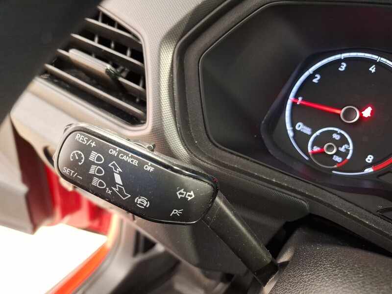 Volkswagen T-Cross vaihtoauto