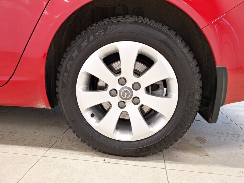 Opel Insignia vaihtoauto