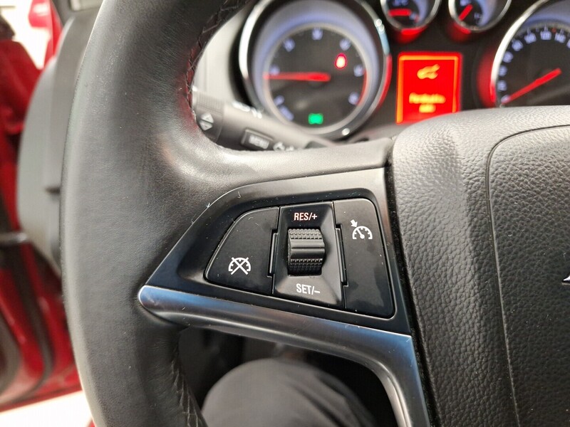 Opel Insignia vaihtoauto