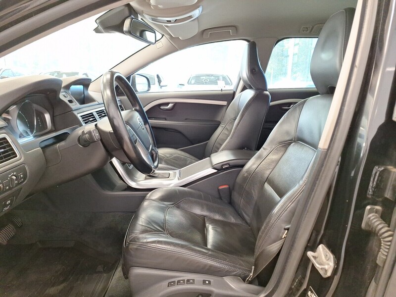 Volvo V70 vaihtoauto