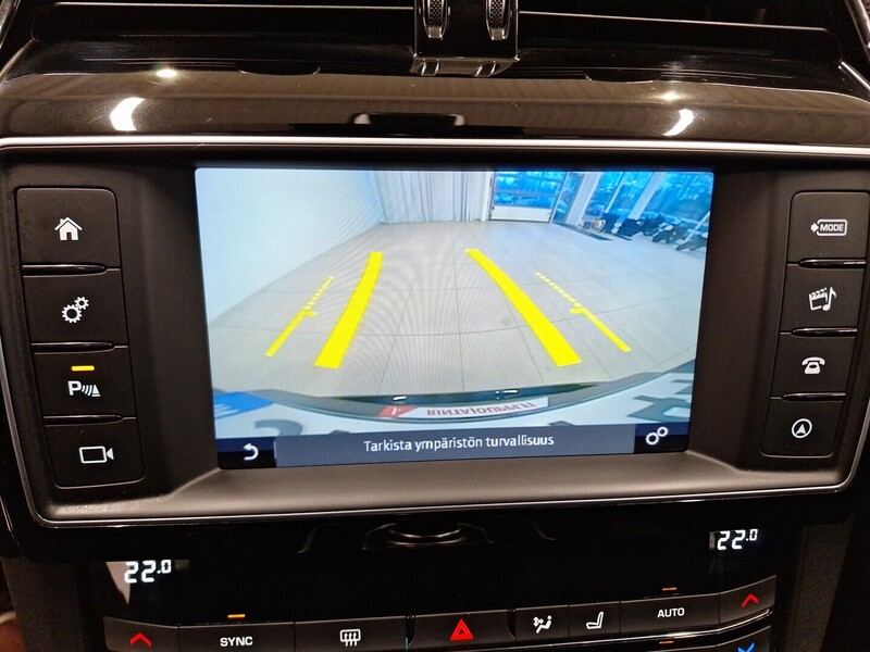 Jaguar F-PACE vaihtoauto