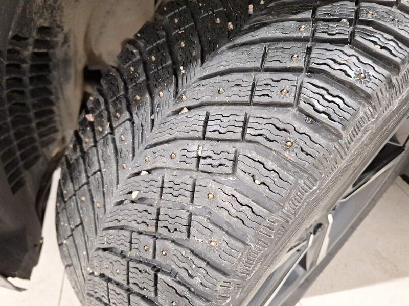 Jaguar F-PACE vaihtoauto