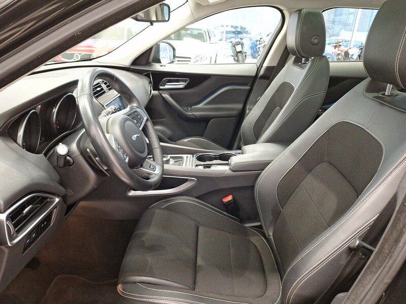 Jaguar F-PACE vaihtoauto