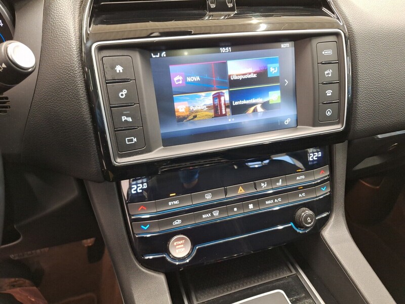 Jaguar F-PACE vaihtoauto